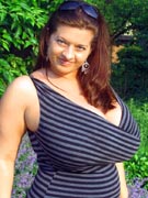 Busty Maria Moore at BustyMariaMoore.com