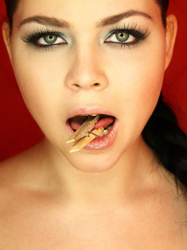 Shione Cooper clothespin tongue photo from Watch4Beauty.com